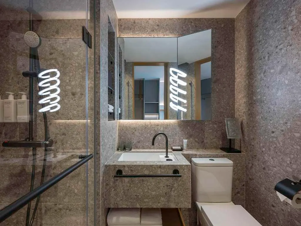 Mondrian Hong Kong Hotel 0*,  China